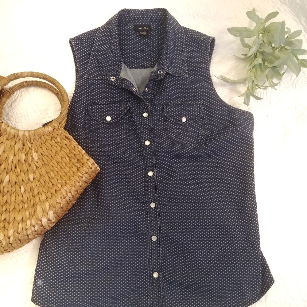 Rue 21,polka dot navy top,snap front XL